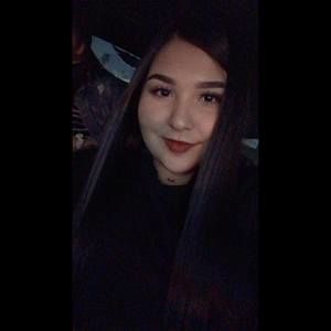 Meet your Posher, Damaris